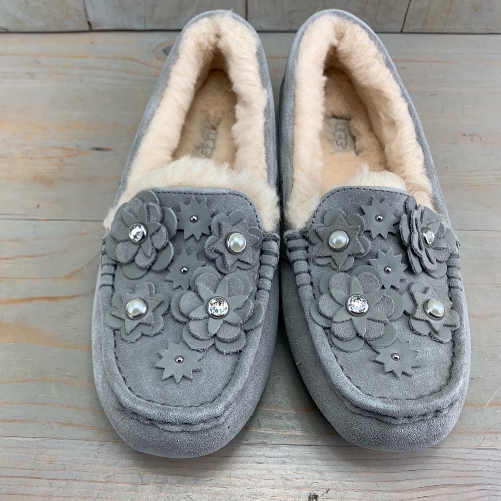 UGG Ansley petal FLOWERS BLING SLIPPERS NIB - Picture 3 of 8